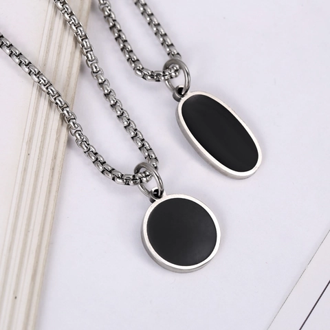 Minimalistische Edelstahl Schwarz Tropföl Geometrische Runde Ovale Anhänger Halskette Unisex Einfache Silberkette Modeschmuck