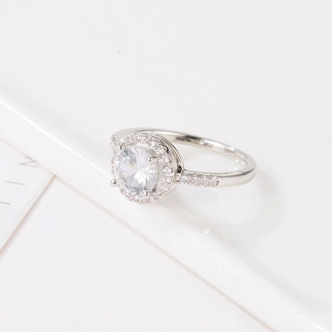 Anello in Rame Minimalista Rotondo Halo Zirconia per Donna Placcato Argento Micro Pave Matrimonio Fidanzamento Gioielli di Moda
