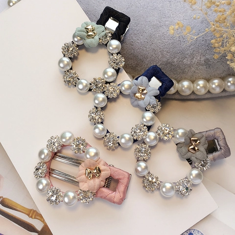 Pinza para el Cabello con Flores de Perlas Artificiales y Strass Estilo Coreano Clip de Pico de Pato Envuelto en Satén Accesorios