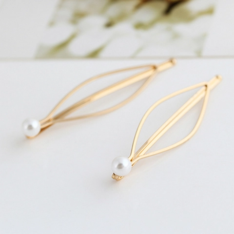 Minimalist European Style Gold Alloy Hair Clip With Artificial Pearl Elegant Hollow Geometric Leaf Side Clip For Women Hair Jewelry