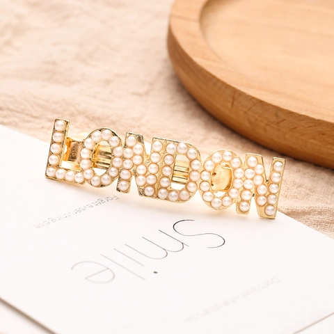Fermaglio per Capelli in Lega con Perle Artificiali Lettera London Oro Clip Laterale Elegante Accessorio Capelli Donna Festa