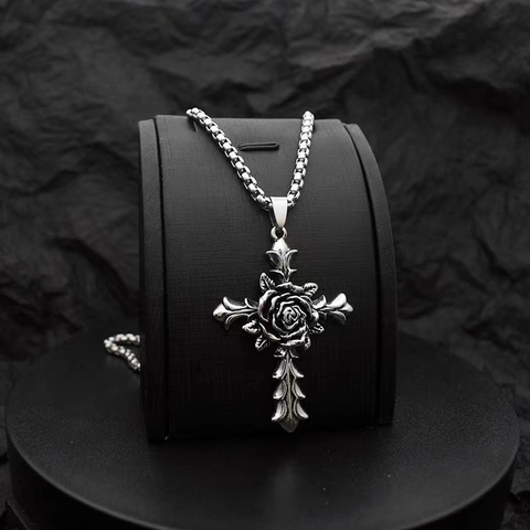 Collana con Pendente a Croce e Rosa Gotico Vintage in Acciaio Inossidabile Argento Antico Gioielli per Uomo Donna