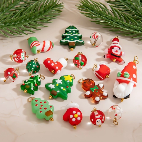 Weihnachten Glas Lampwork Charms Für DIY Schmuckherstellung Edelstahl Halskette Armband Lebkuchenmann Weihnachtsmann Baum Anhänger