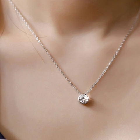 Simple Round Bezel Set Rhinestone Pendant Necklace For Women Alloy Gold Silver Plated Clavicle Chain Minimalist Jewelry