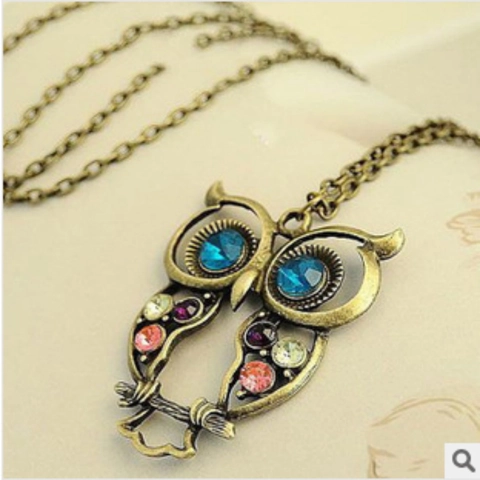 Vintage Alloy Owl Pendant Necklace With Multi Color Rhinestones Antique Bronze Hollow Animal Long Chain For Women Jewelry