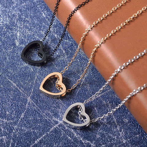 Mode Hohl Herz Anhänger Halskette Für Damen Legierung Minimalistisch Wasserwellenkette Schmuck Valentinstag Geschenk