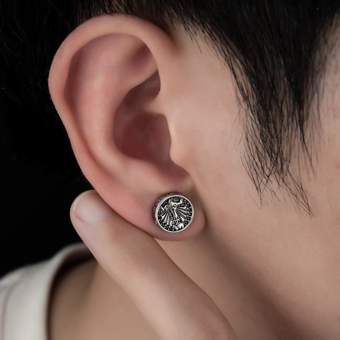 Vintage Punk Magnetic Ear Clips Copper Black Rhinestone Skull Cross Compass Pattern No Piercing Ear Bone Clips Unisex Fashion Jewelry