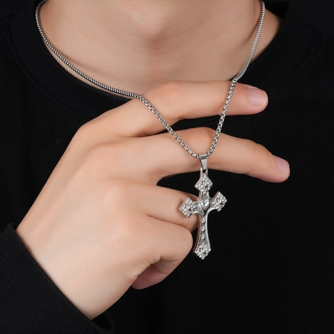 Collar con Colgante de Cruz de Acero de Titanio Vintage para Hombre Mujer Plata Antigua Flor Tallada Corazón Joyería