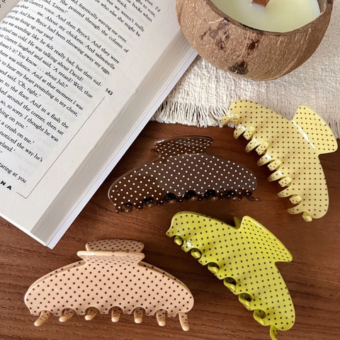 French Retro Acetate Polka Dot Hair Claw Clip For Women Large Semi-circular Shark Clip Fresh Strawberry Pear Pattern Hair Accessories