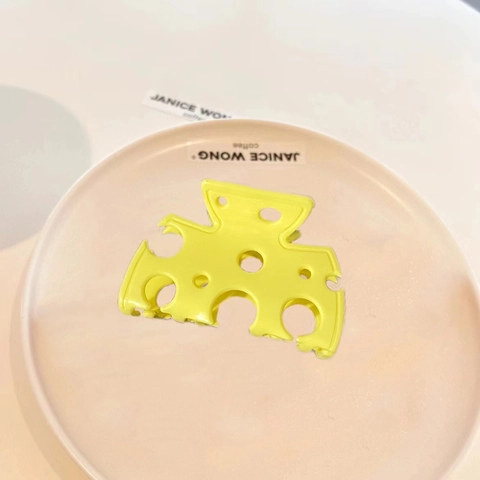 Cute Yellow Cheese Slice Hair Claw Clip Acetate Matte Swiss Cheese Shape Shark Clip For Women Cartoon Daily Accessory