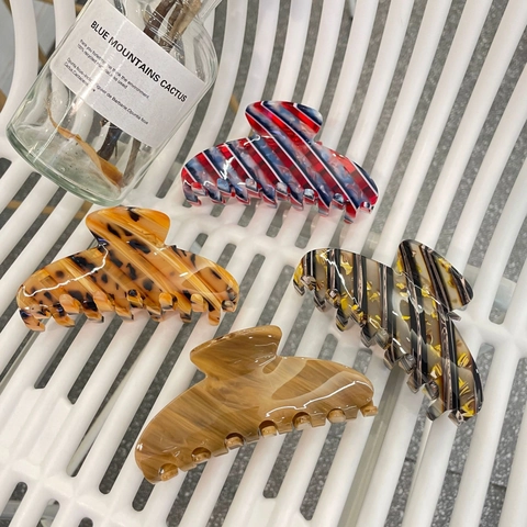 Large Acetate Hair Claw Clip Elegant Korean Wood Grain Colored Striped Shark Clip Non-Slip Hair Clamp For Women Hair Accessories
