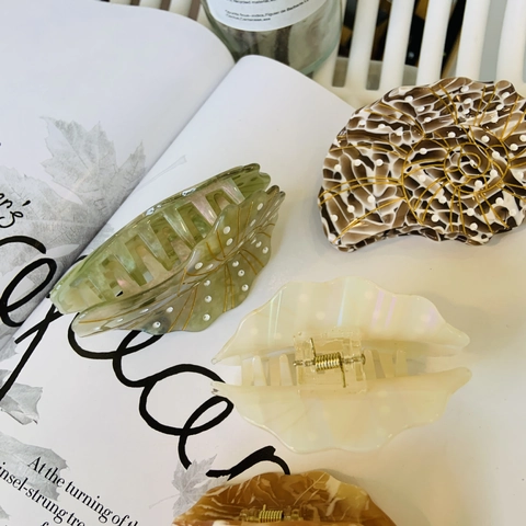 Pinza para el Cabello de Acetato Francesa Forma de Caracola Nautilus Estampado de Lunares Diseño de Animal Dulce Moda para Mujer