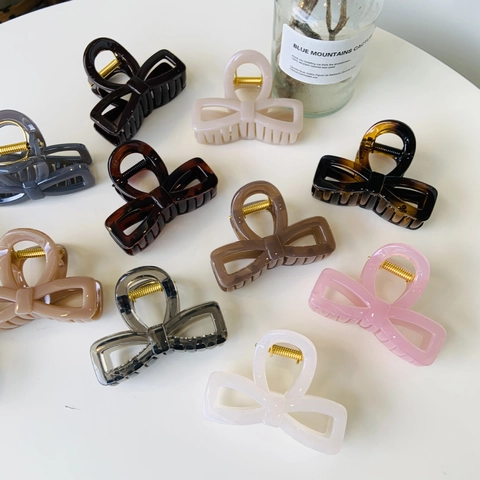 Minimalist Plastic Bowknot Hair Claw Clip For Women Fashion Hollow Geometric Shark Clip Elegant Daily Hair Accessories Headwear