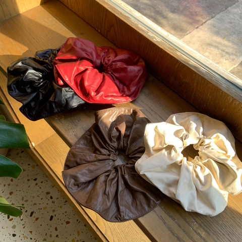 French Style PU Leather Scrunchies Large Solid Color Pleated Vintage Hair Ties For Women Fashion Hair Accessories