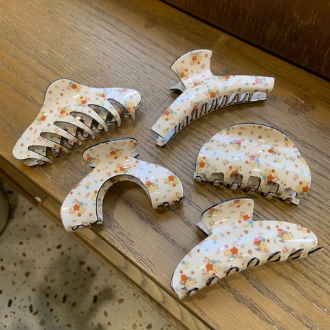 Pinze per Capelli a Fiori Francesi in Acrilico Mollette a Squalo per Donna Eleganti Accessori per Capelli Fatti a Mano con Motivo Floreale