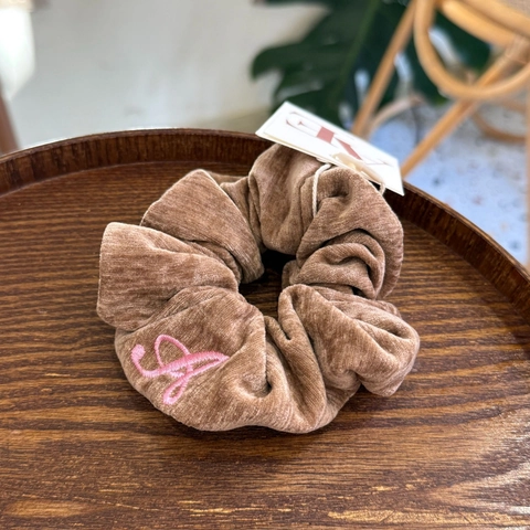 Vintage Brown Velvet Plaid Hair Accessory Set Letter A Embroidery Headbands Large Scrunchies Duckbill Clips For Women Daily Decor