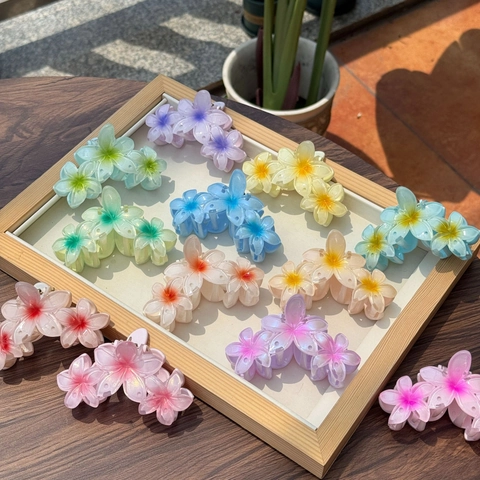 Dolce Molletta per Capelli con Tre Fiori di Plumeria Texture Gelatina Sfumata Floreale Fermaglio Coda di Cavallo Donna Accessori