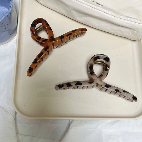 Grandi Pinze per Capelli a Tartaruga con Stampa Leopardata in Acetato Orecchini a Squalo Antiscivolo Tenuta Forte Accessori Capelli Donna