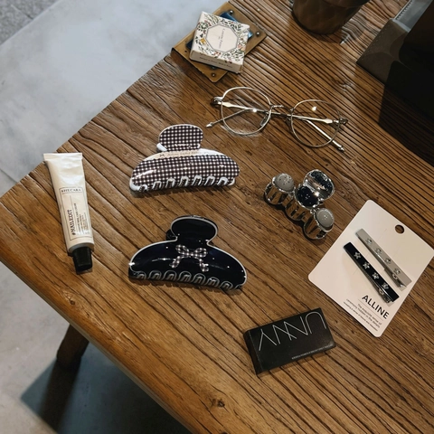Pinza per Capelli in Stile Coreano Bianco e Nero a Quadri per Donna Artiglio per Capelli in Acrilico Gingham con Fiocco Fatto a Mano