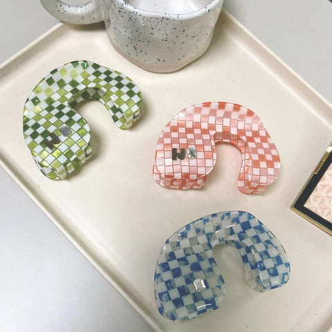 Checkerboard Hair Claw Clip PVC Sweet Fashion Geometric Hair Clip With Metal Letter For Women Daily Commuting Accessory