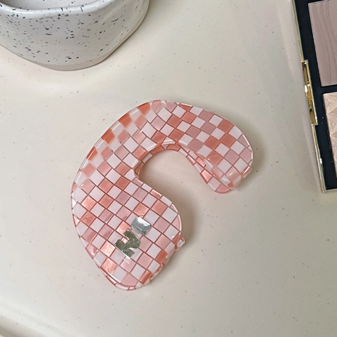 Checkerboard Hair Claw Clip PVC Sweet Fashion Geometric Hair Clip With Metal Letter For Women Daily Commuting Accessory