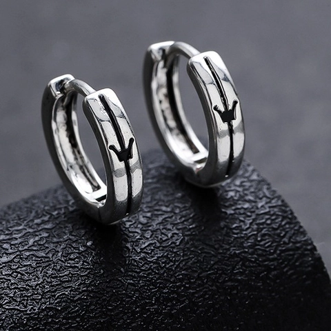 Boucles d'oreilles Huggie Hoop Vintage Couronne Unisexe Alliage Couleur Argent Retro Punk Bijoux Design Géométrique Minimaliste