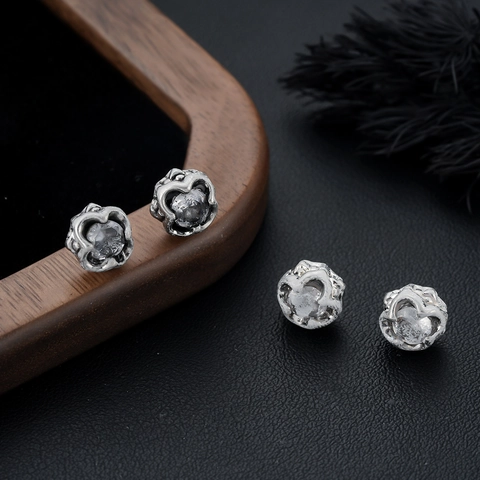 Vintage Copper Magnetic Ear Clips For Men Women Non-Piercing Crown Flower Rhinestone Earrings Unisex Fashion Jewelry Ear Studs