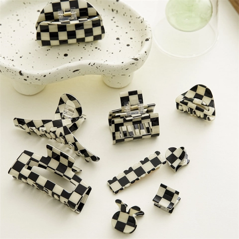 Vintage Checkerboard Acetate Hair Claw Clip For Women Black White Plaid Geometric Shark Clip Hair Accessories Headwear