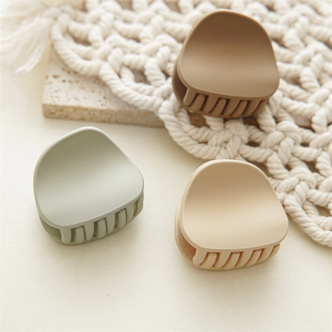 Korean Style Minimalist Matte Plastic Hair Claw Clip Morandi Color Non-slip Medium Hair Jaw Clip For Women Girls Hair Accessories