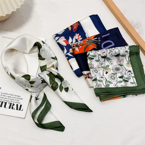 Elegant Satin Square Scarf Floral Paisley Printed Head Wrap Silk Feel Decorative Neck Scarf For Women Daily Travel Wear