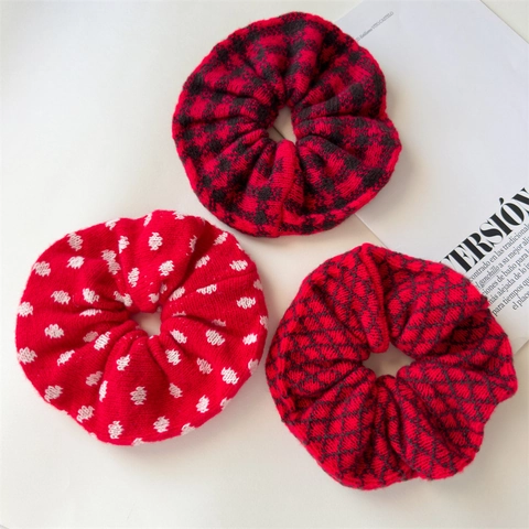 Women's Red Knitted Scrunchie Heart Plaid Pattern Large Elastic Hair Ring Sweet Premium Hair Ties Accessories