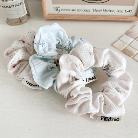 Vintage Floral Ruched Hair Scrunchie Fabric Cherry Polka Dot Pleated Hair Tie Sweet Minimalist Hair Accessory For Women Girls