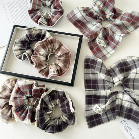 Chouchous en Tissu à Carreaux Vintage Avec Bordure en Dentelle et Bouton Style Coréen Grands Élastiques Cheveux Pour Femmes