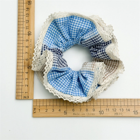 Grand Chouchou en Patchwork à Carreaux Pour Femmes Bleu Marron Élastique à Cheveux en Tissu Avec Dentelle Accessoires de Coiffure