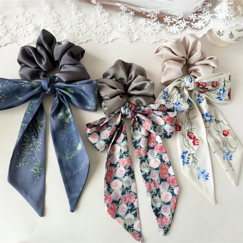Satin Bedruckt Schal Haargummi Mit Schleife Streamer Elegant Blumen Haargummi Für Damen Modisches Pendeln Haarschmuck