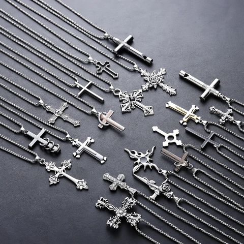 Collier Pendentif Croix en Acier Titane Gothique Pour Hommes Femmes Vintage Rose Sifflet Crâne Zircone Bijoux Hip Hop