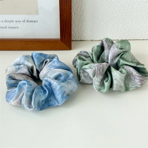 Französischer Stil Satin Scrunchie Elegant Ölgemälde Marmormuster Stoff Haargummi Pferdeschwanz Halter Damen Haarschmuck