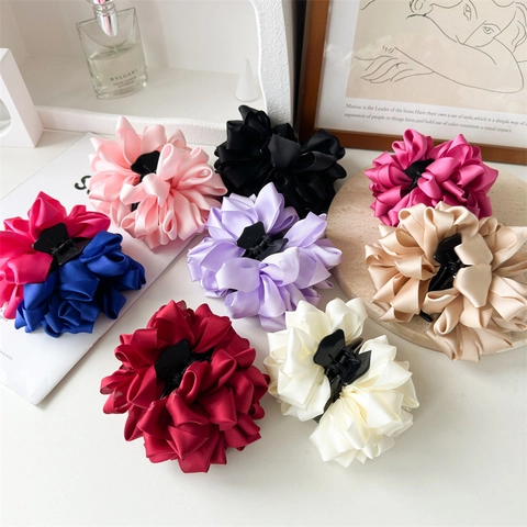Pinza per Capelli a Forma di Rosa in Tessuto di Raso Vintage Elegante Accessorio per Capelli Floreale per Donna Festa