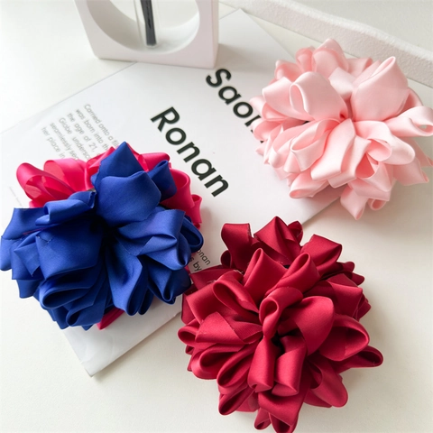 Pinza per Capelli a Forma di Rosa in Tessuto di Raso Vintage Elegante Accessorio per Capelli Floreale per Donna Festa