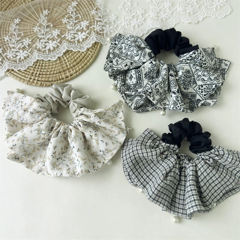 Scrunchie in Tessuto Floreale Paisley Vintage Con Finta Perla Artificial Elegante Grande Elastico per Capelli per Donna Stile Casual Accessorio