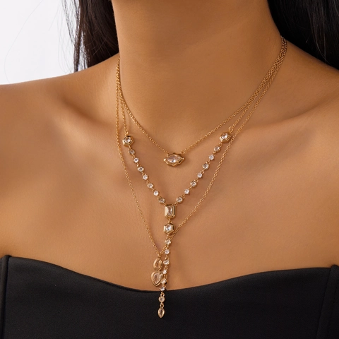 Fashion Multilayer Alloy Rhinestone Pendant Necklace For Women Elegant Minimalist Geometric Clavicle Chain Jewelry Accessory Gift