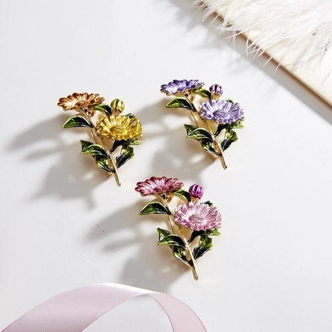 Vintage Alloy Daisy Flower Brooch Pin For Women Enamel Plant Corsage Fashion Clothing Accessories For Wedding Banquet Party