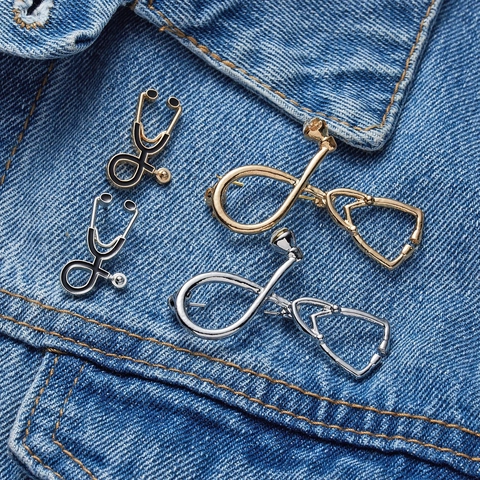 Fashion Creative Stethoscope Brooch Alloy Rhinestone Enamel Pin Medical Jewelry Gift For Doctors Nurses Women Men Accessory