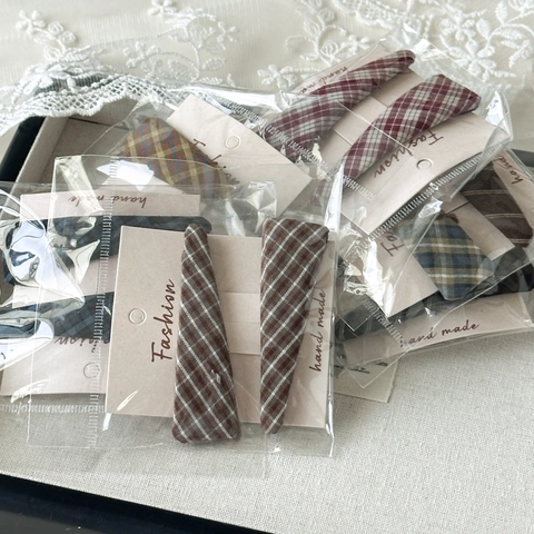 2 Stuks Zoete Koreaanse Plaid Stof Haarclips Retro Ruitjes Gestreepte Driehoekige Duckbill BB Clips Voor Vrouwen Meisjes Haaraccessoires