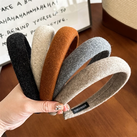 Retro Padded Woolen Headband For Women Vintage Wide Edge Thick Hair Band Handmade Winter Headpiece For Daily Fashion