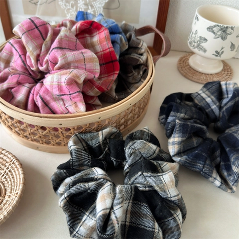 Handgemaakte Plaid Scrunchies Preppy Stijl Hoge Elasticiteit Polyester Haarelastiekjes Voor Dames Meisjes Dagelijks School Haaraccessoires
