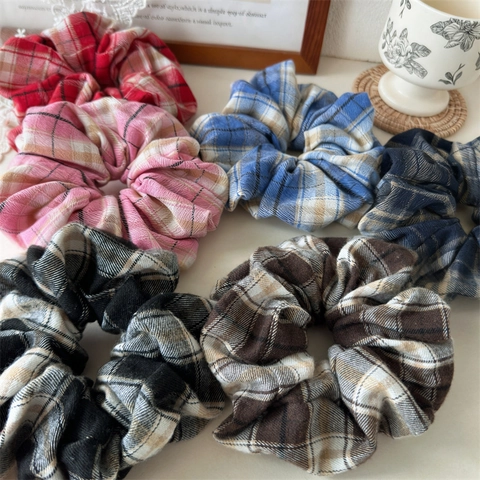 Handgemaakte Plaid Scrunchies Preppy Stijl Hoge Elasticiteit Polyester Haarelastiekjes Voor Dames Meisjes Dagelijks School Haaraccessoires