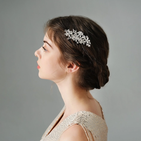 Luxueux Peigne à Cheveux de Mariée en Alliage et Strass Avec Motif de Fleur et Perle Artificielle Coiffe de Mariage Électroplaquée pour Femme