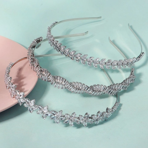 Diadema de Circonita Plateada para Mujer con Diamantes de Imitación Diseño de Hoja Flor Onda para Boda Fiesta Accesorio