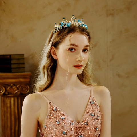 Diadema de Novia Vintage de Aleación Dorada Con Cristal Azul Diamantes de Imitación y Perlas Artificiales Corona de Boda de Lujo Hecha a Mano para Mujer